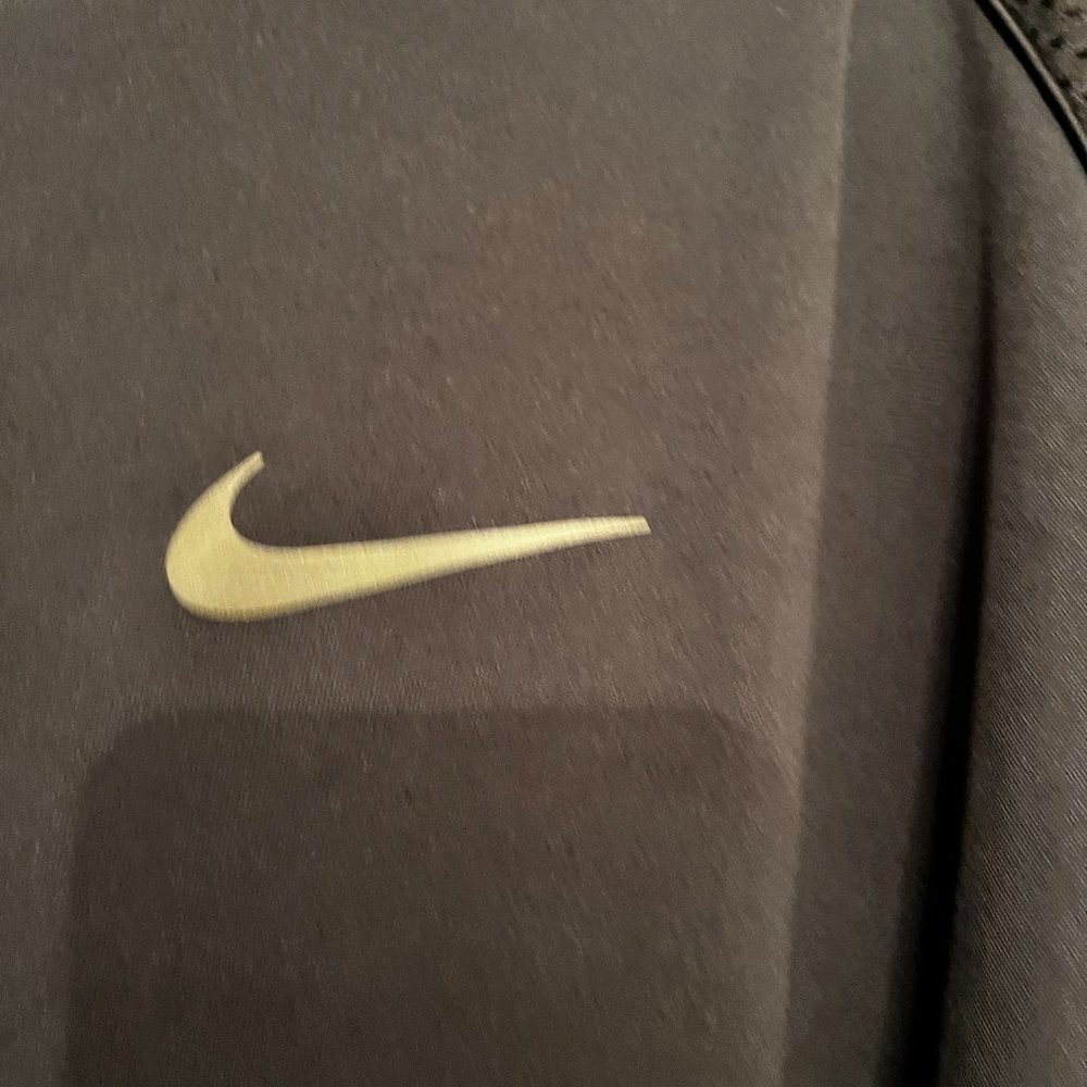 Nike‎ Running Dri-Fit - Gray Plus Size Short-Sleeve Shirt (1X) - Picture 11 of 15